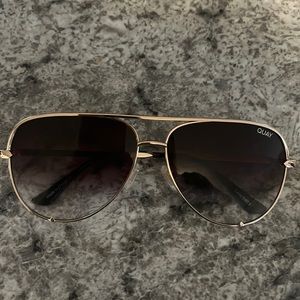 Quay Australia high key sunglasses never worn, comes with white hard case